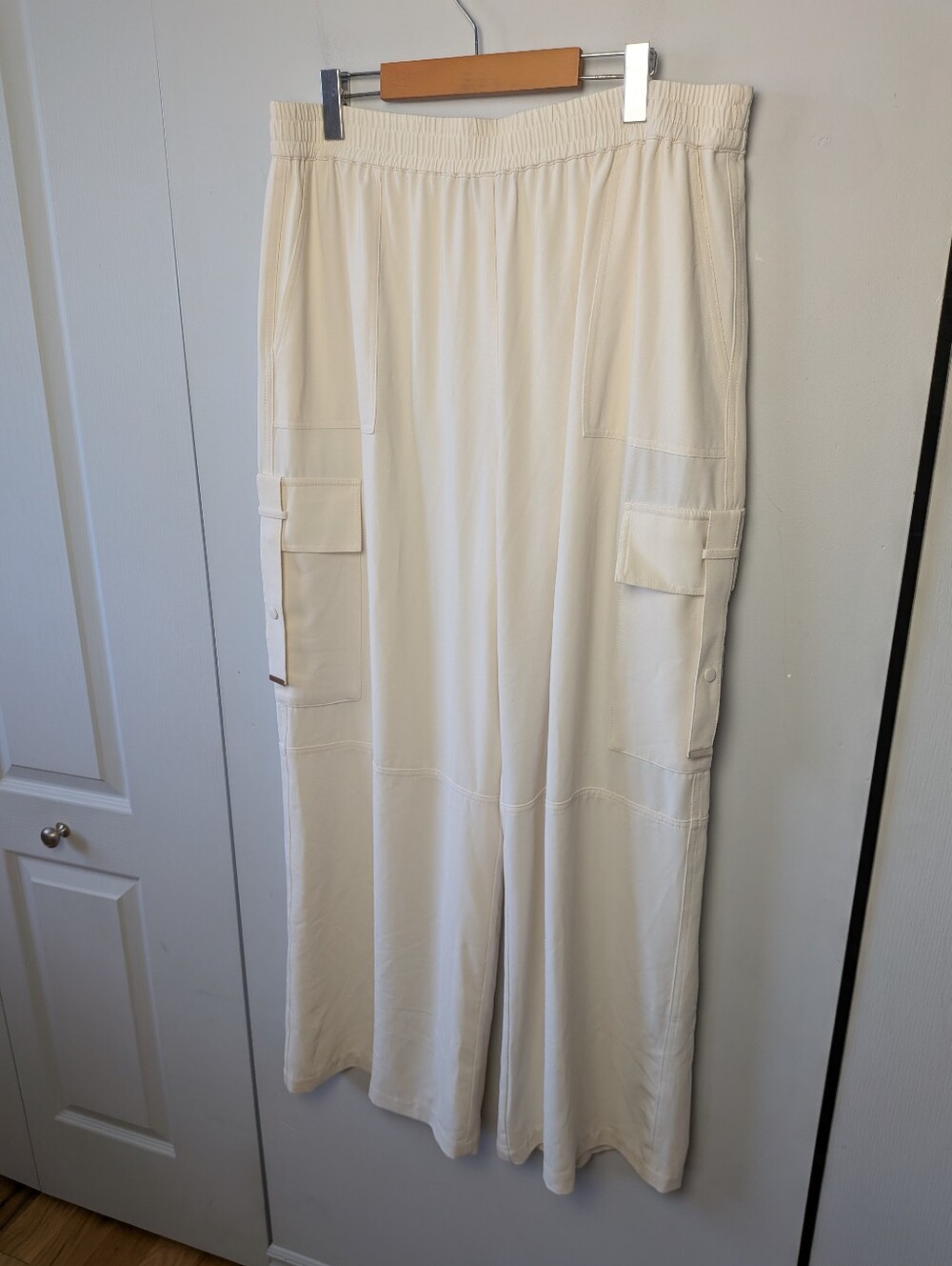 MELANIE LYNE Plus Size Women Cargo Wide Leg Pants Size 16 Cream Color